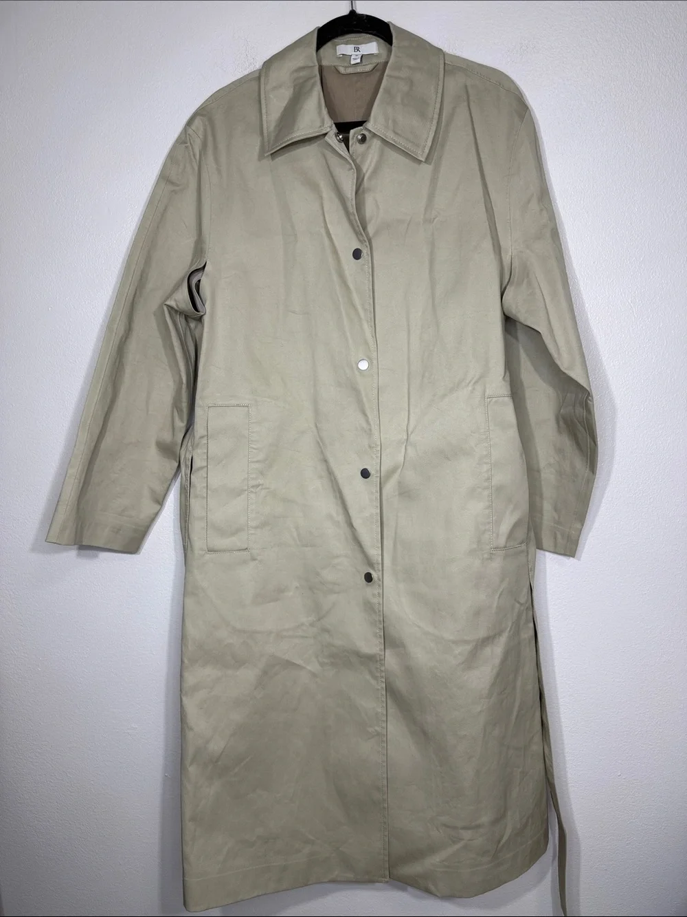 Banana Republic beige belted commuter trench